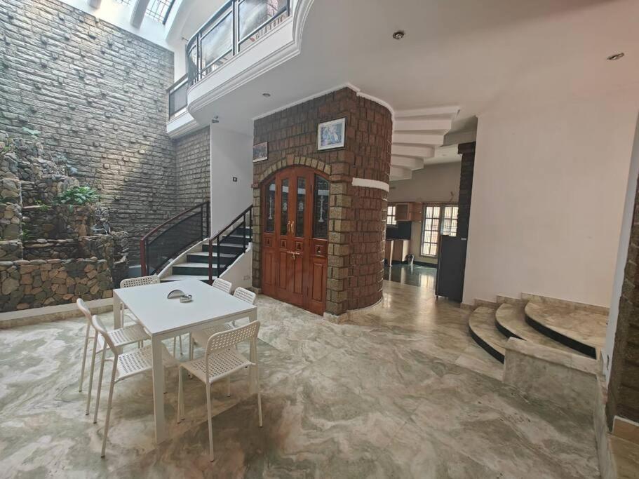 Waterfall Villa - 4Bhk 迈索尔 外观 照片